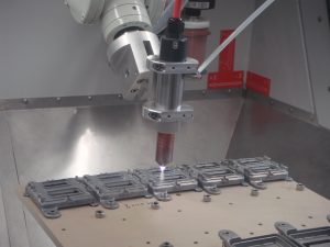 Robotergestützte Automatisierung von Plasma-Erzeugern