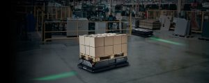Intelligenter Transportroboter für die interne Logistik