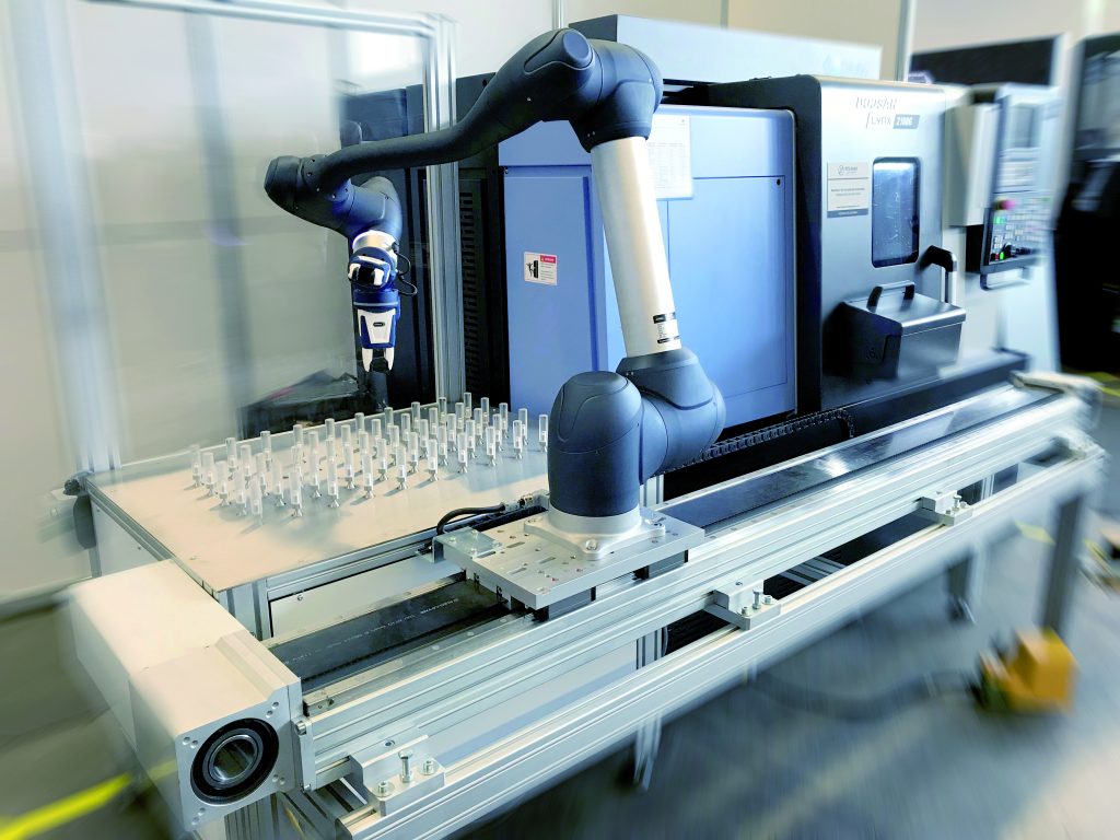 FÃ¼r Roboter mit kleineren und mittleren Nutzlasten bietet Rollon eine groÃe Auswahl an modularen Verfahrachsen aus Aluminium. (Bild: Rollon GmbH)