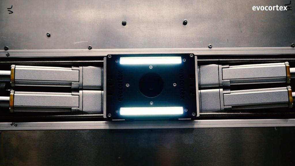 An der Unterseite der Roboter befindet sich eine hochauflÃ¶sende Kamera. (Bild: Evocortex GmbH)