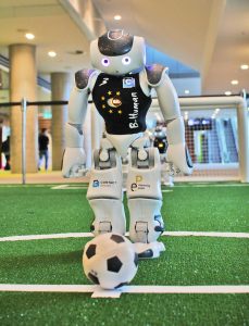 Mit einem 2:1 im Finale konnten sich die Roboter von B-Human mit UnterstÃ¼tzung von igus den Weltmeistertitel erkÃ¤mpfen. (Bild: igus GmbH)