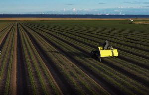 Das norwegische Unternehmen Kilter hat einen autonomen Agrarroboter entwickelt, mit dessen Hilfe Landwirte den Herbizideinsatz um bis zu 95 Prozent reduzieren kÃ¶nnen. (Bild: Kilter AS)